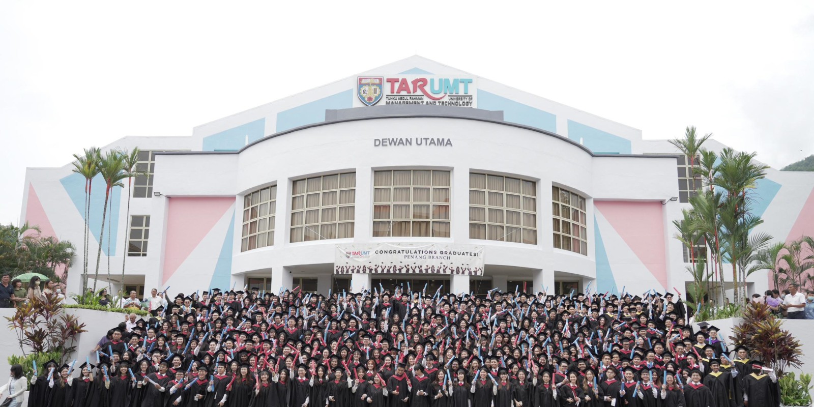 拉曼管理及工艺大学槟城分校毕业典礼：445名学子迈向新征程